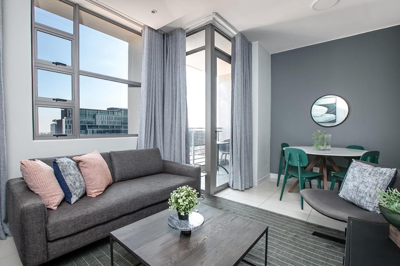 The Median Serviced Apartment Collection Johannesburg Exterior photo