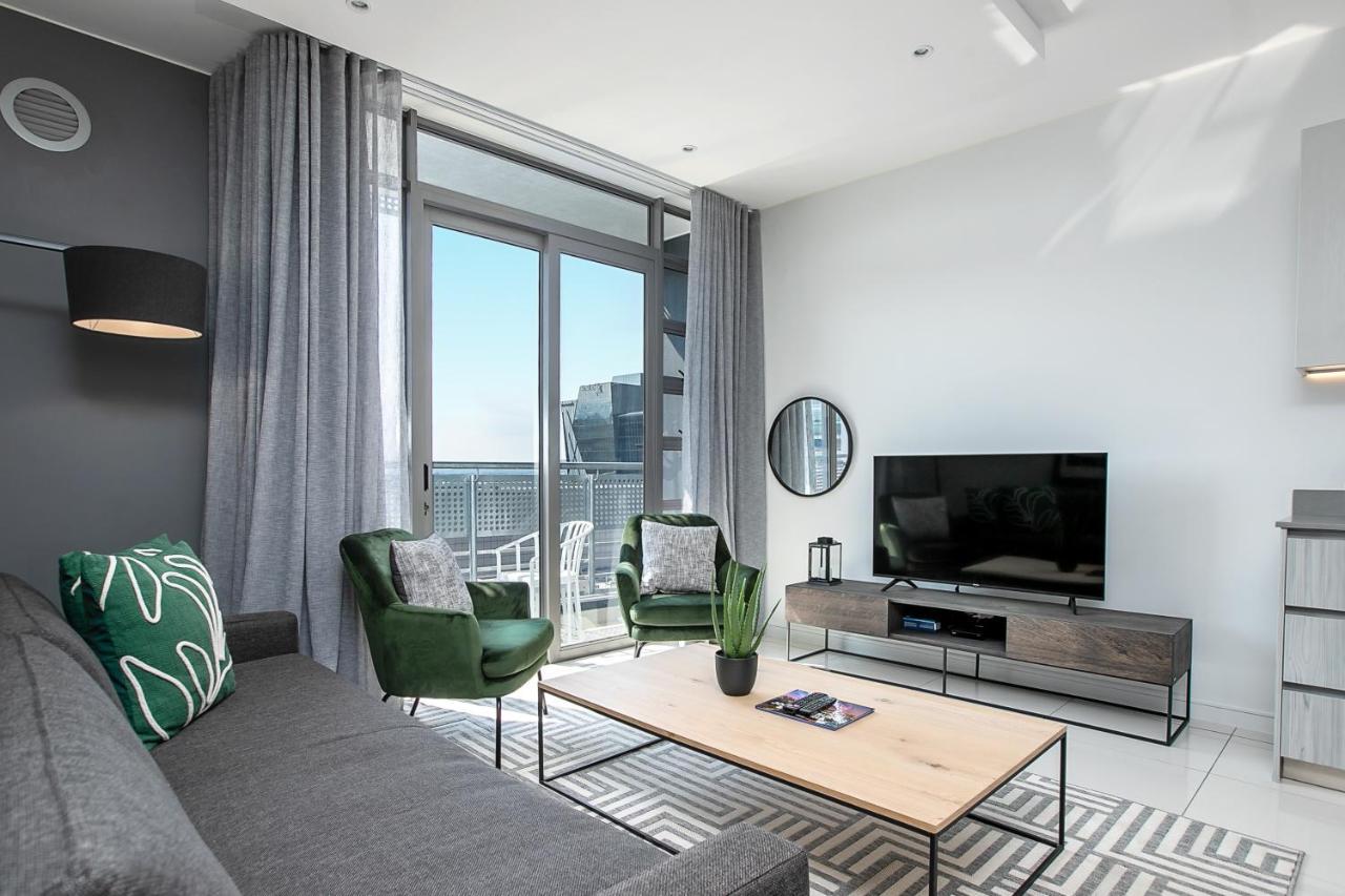 The Median Serviced Apartment Collection Johannesburg Exterior photo